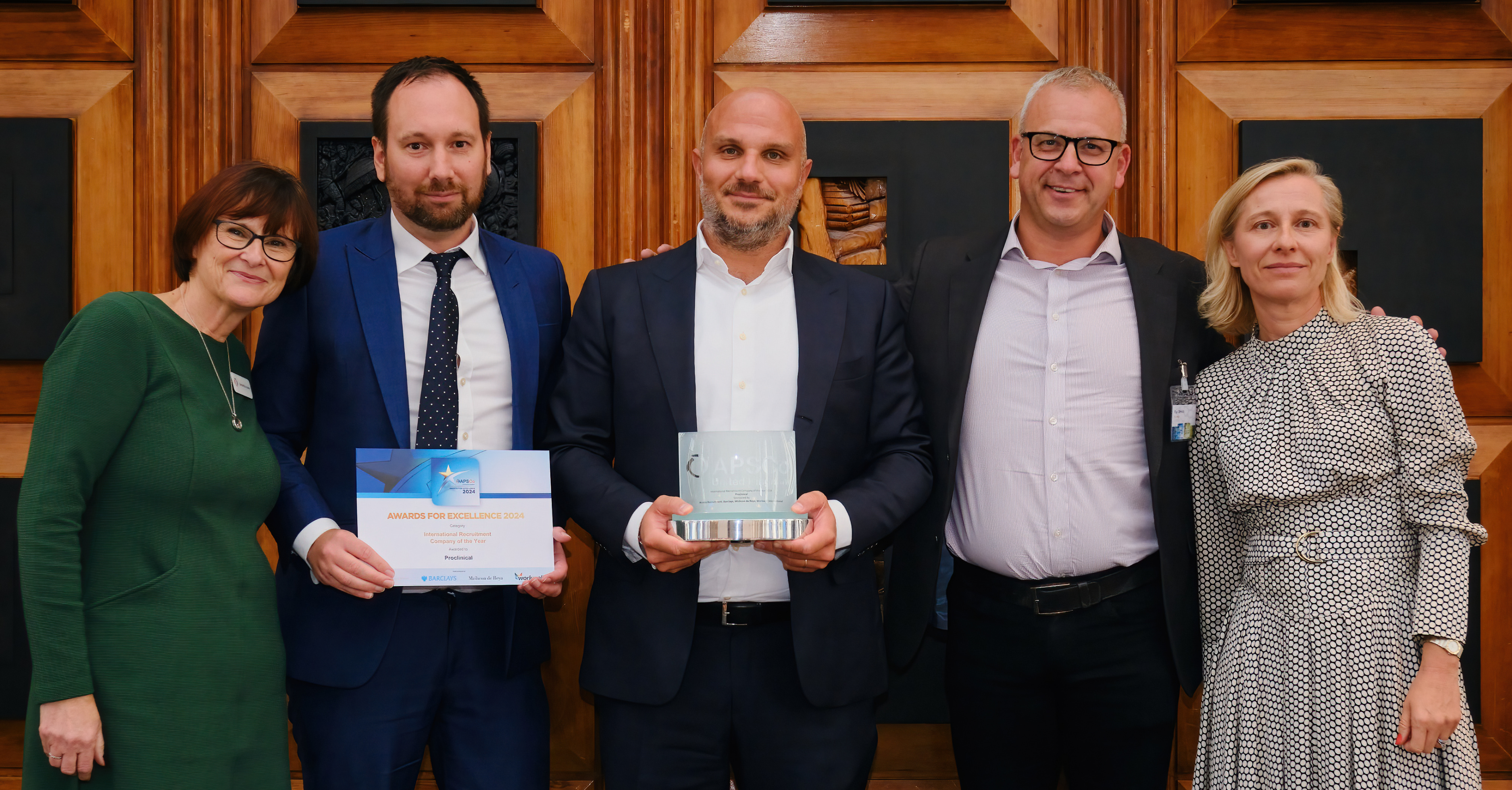 含羞草影院 receives APSCo International Recruitment Company of the Year award