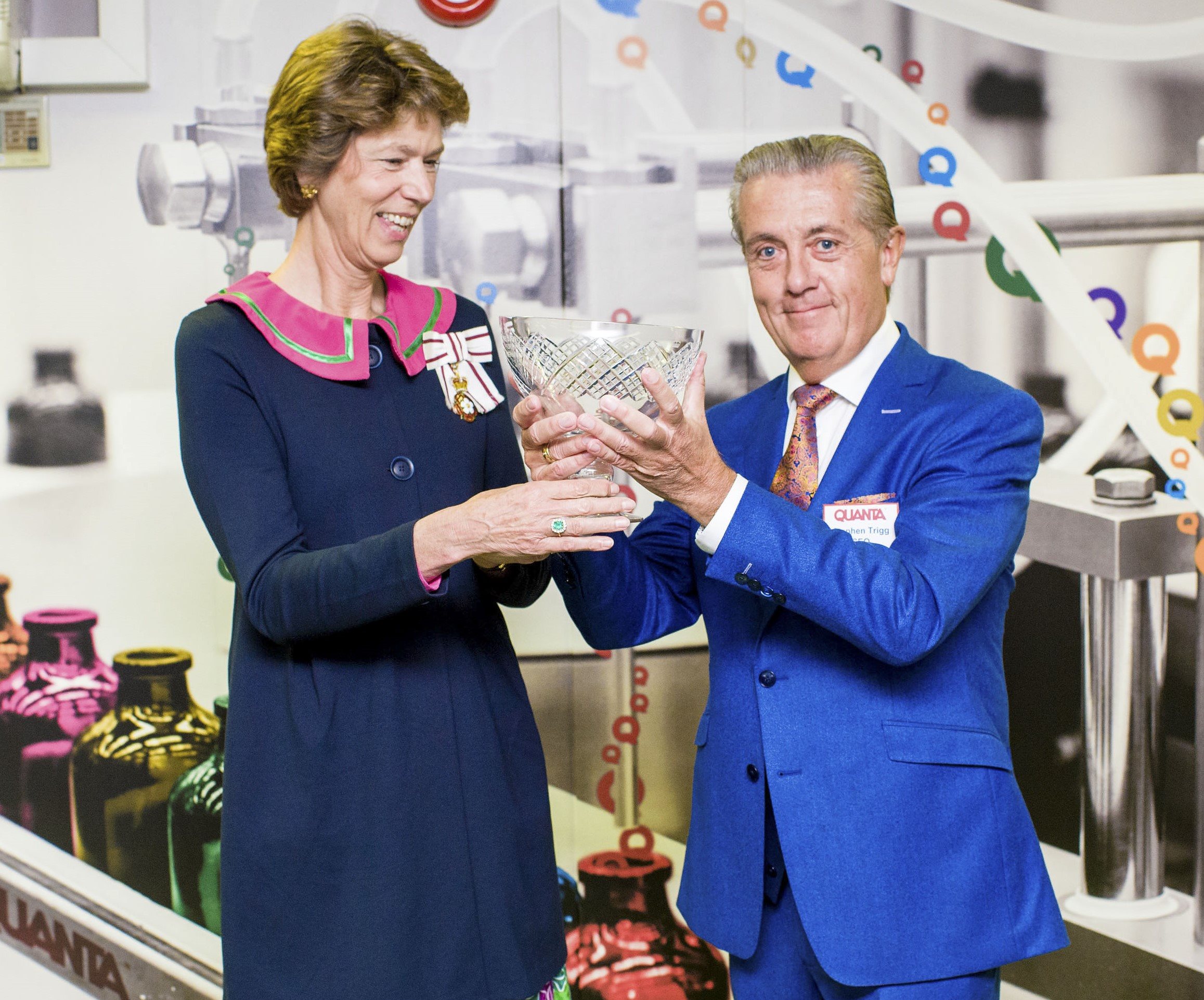Stephen Trigg accepts Quanta's Queen's Award for Enterprise 2016