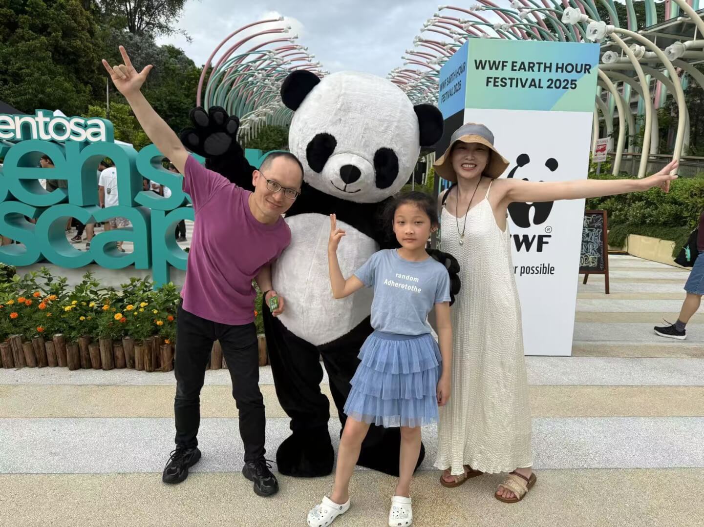  WWF Earth Hour event with wife and daughter to promote the sustainability development
