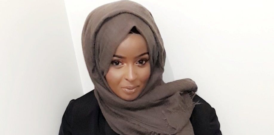 image of Ikram smiling