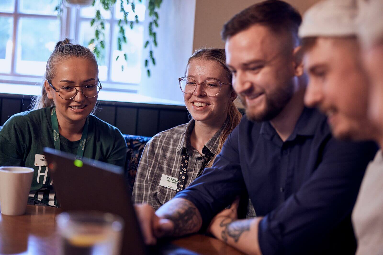 Image of Bar & Waiting Apprentices learning in a team environment