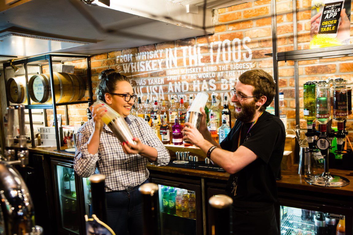 Bartenders in Oneills