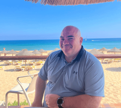 Image of Tich McNulty on the beach