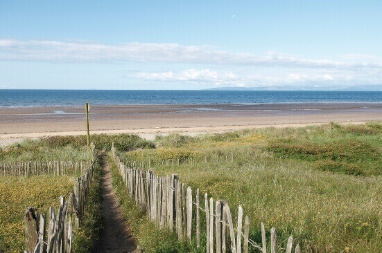 image of the beach near sandylands holiday park