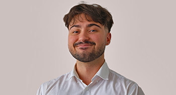 Sachbearbeiter Customer Service José Osuna
