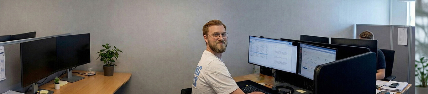 Oliver, kundtjänsthandläggare
