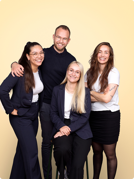 Een hecht team van vier collega's.