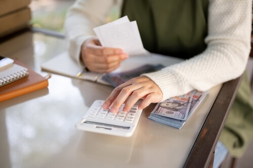 Daily pay benefits